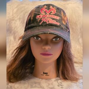 PRISTINE Realtree Xtra Colors Pink Logo Black Mesh Back Hat Velcro
